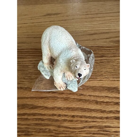 HTF Franklin Mint Resin Polar Bear on Crystal Ice Glass Base Sculpture Animal - Picture 6 of 11